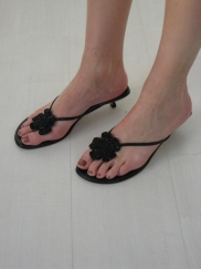 NIEUW zwart slippertje 