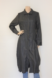 Zwarte lange zomerjas