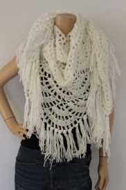 Witte gebreide stola