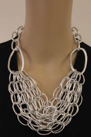 Zilverkleurige ketting