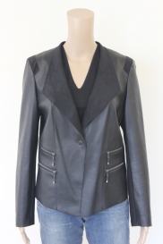 Zwart nepleren jasje